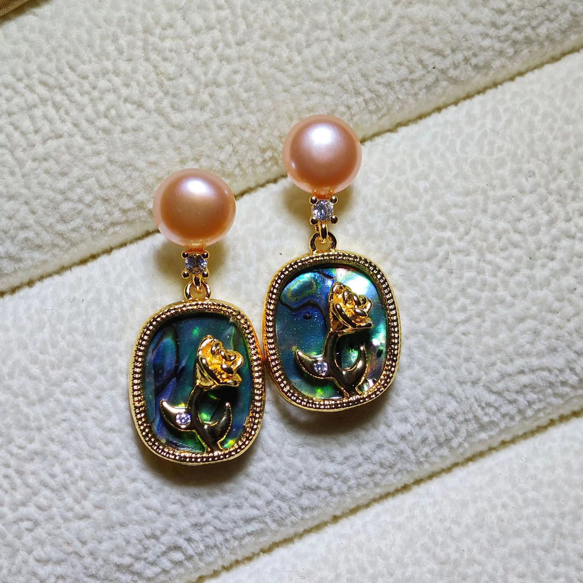 장미 꽃 보라색