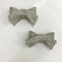 Фабрика точечного источника, свадебные туфли на высоком каблуке, туфли с цветочным бантом, ювелирные изделия, универсальная обувь с цветочным верхом, аксессуары со стразами