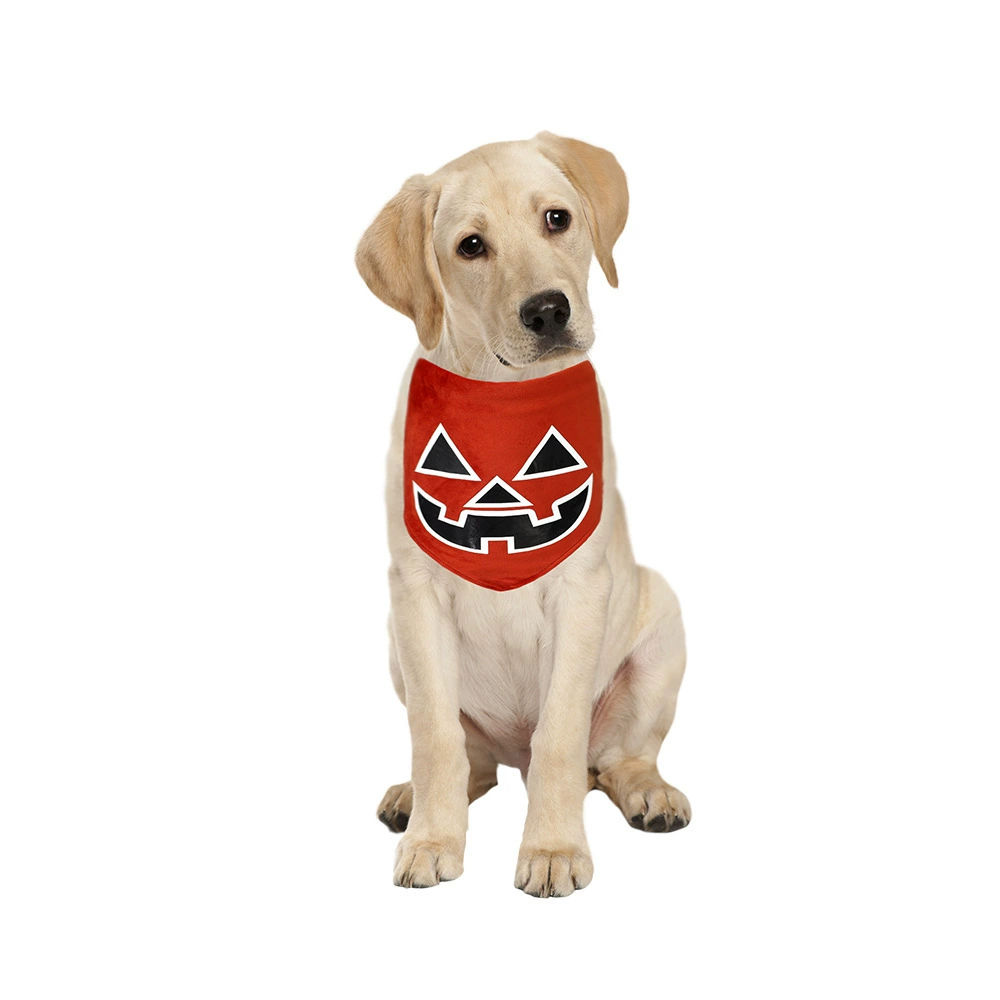Трансграничный в наличии светящийся Хэллоуин домашнее животное треугольник полотенце собака Слюна полотенце шарф призрак Фестиваль домашнее животное Слюна полотенце оптом