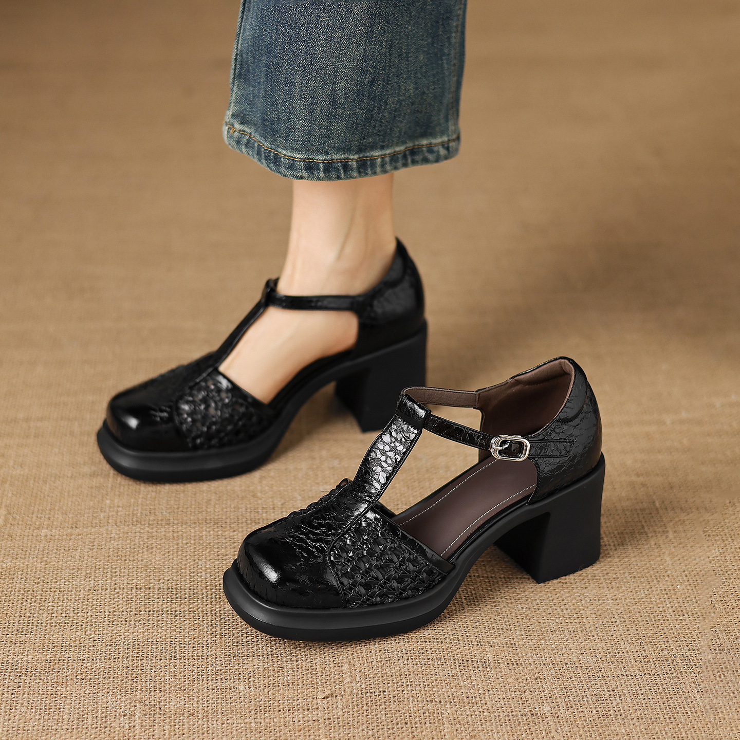 Sandal cao gót nữ quai ngang phong cách vintage, gót 8.5 cm, đế dày, mũi kín — đen