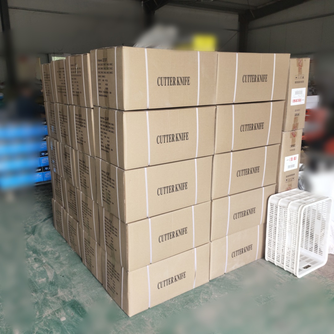 Fábrica al por mayor 188 gran arte cuchillo de acero inoxidable papel pintado cuchillo cortador de papel herramienta cuchillo cortador de papel cuchillo de comercio exterior