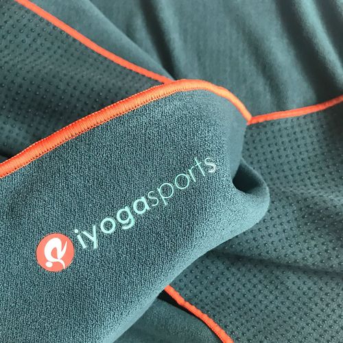 Odorless silicone non-slip sweat-absorbent yoga towel skidless yoga towel dropshipping opening gift