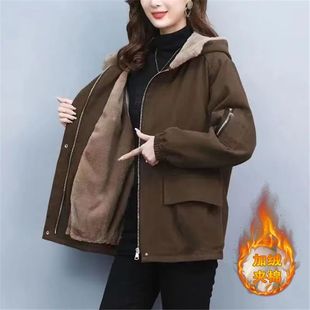 �ӽq�Ӻ��ɿ˷��޷�Ůʿ���L���Bñ�ɿ����������e�n�汬�����\