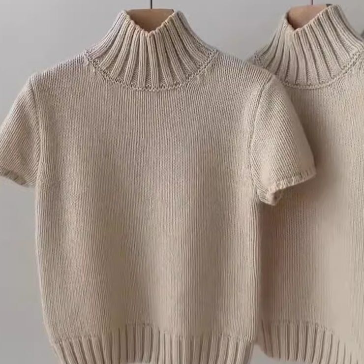 Clearance Sale~ High-End Brand Spring and Autumn Short-Sleeve Knit Tops for Women, Originally from Store Counters