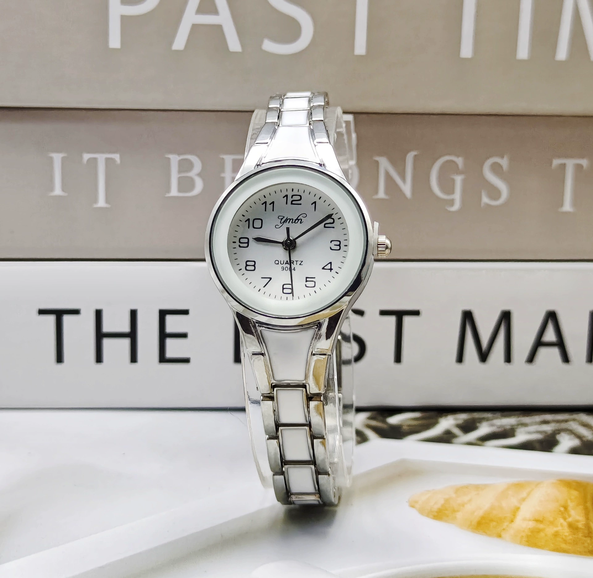 Women's watch (YMK) quartz, stainless steel bracelet, 2.8 cm dial, water-resistant life-proof