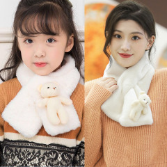 マフラーの女性秋冬の韓国版はかわいい保温のぬいぐるみの熊の2024冬の新型の白いファッションのマフラーの潮を合わせます。
