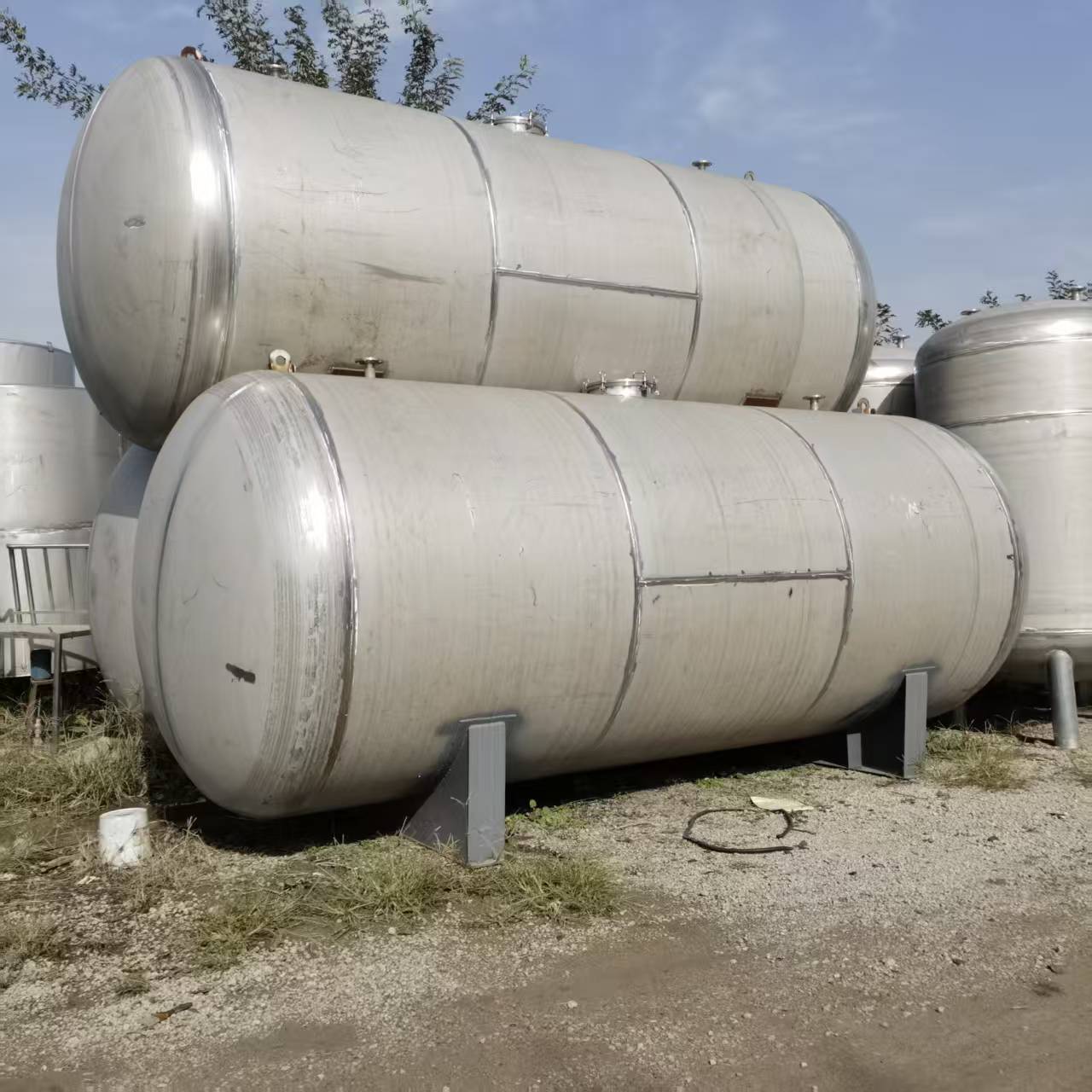 全新储罐 化工粉末颗粒储存设备 不锈钢固体储存罐