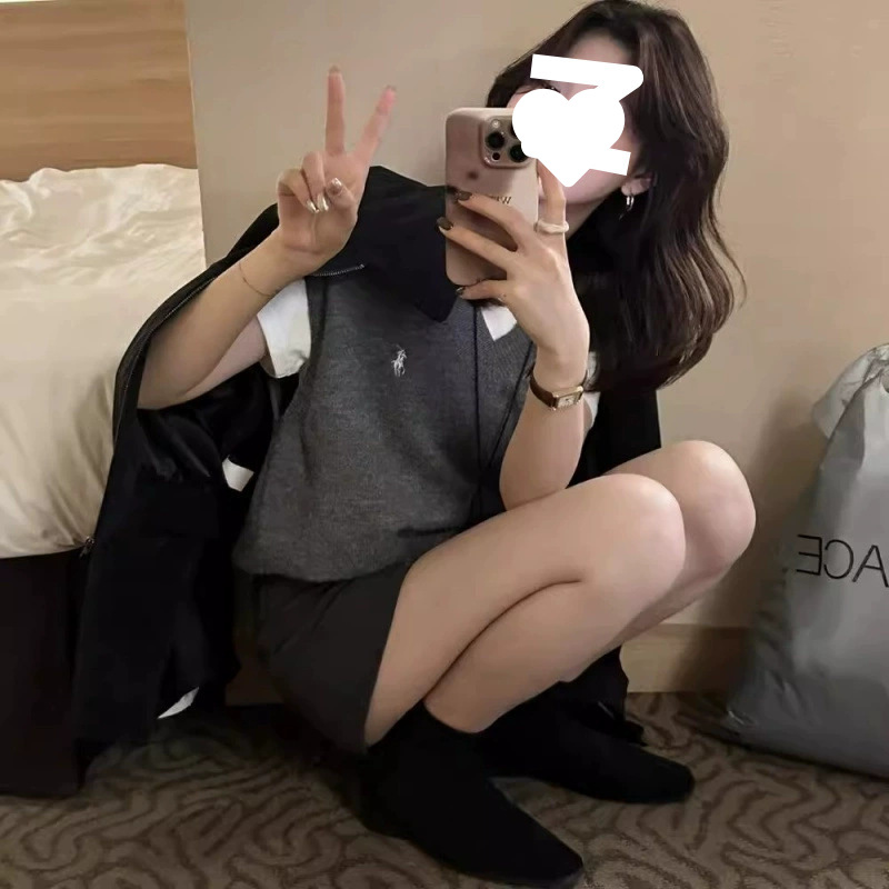 회색
