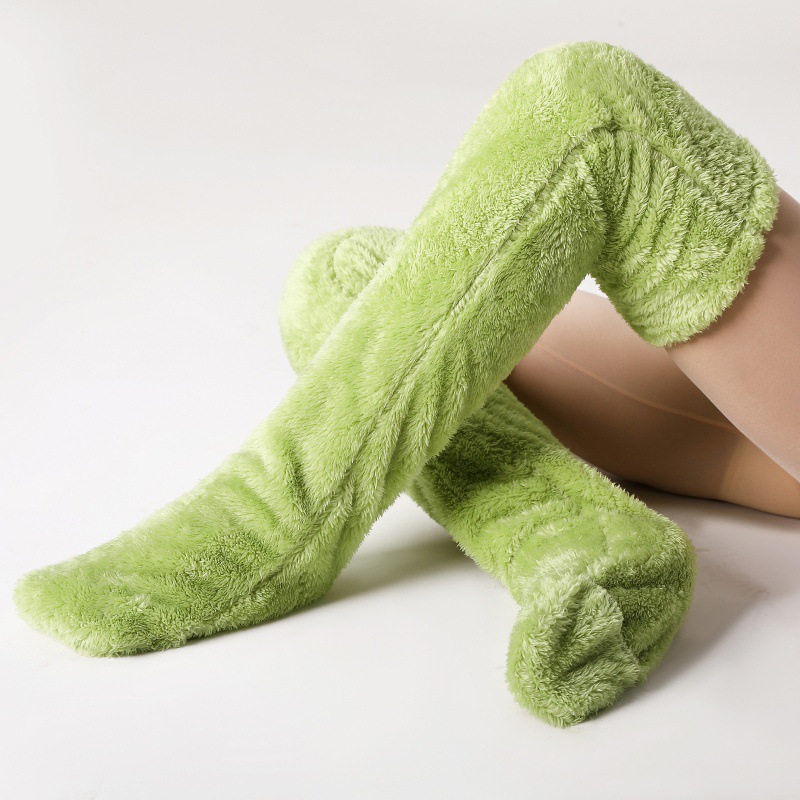 2023 Otoño e Invierno transfronterizo de Amazon estación independiente oso de peluche calcetines de piso medias rodilleras calcetines altos cálidos para niñas