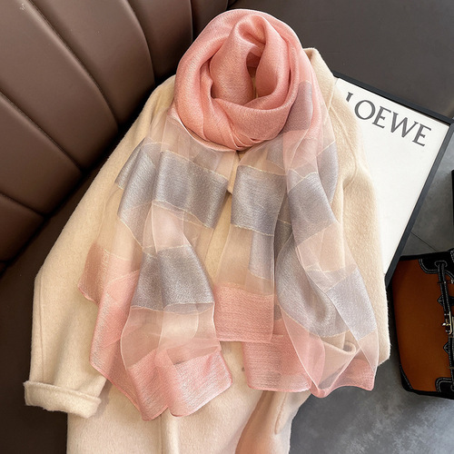  Korean version of the new contrasting color warm scarf, fashionable and stylish gift giving, long shawl, silk blended scarf for women