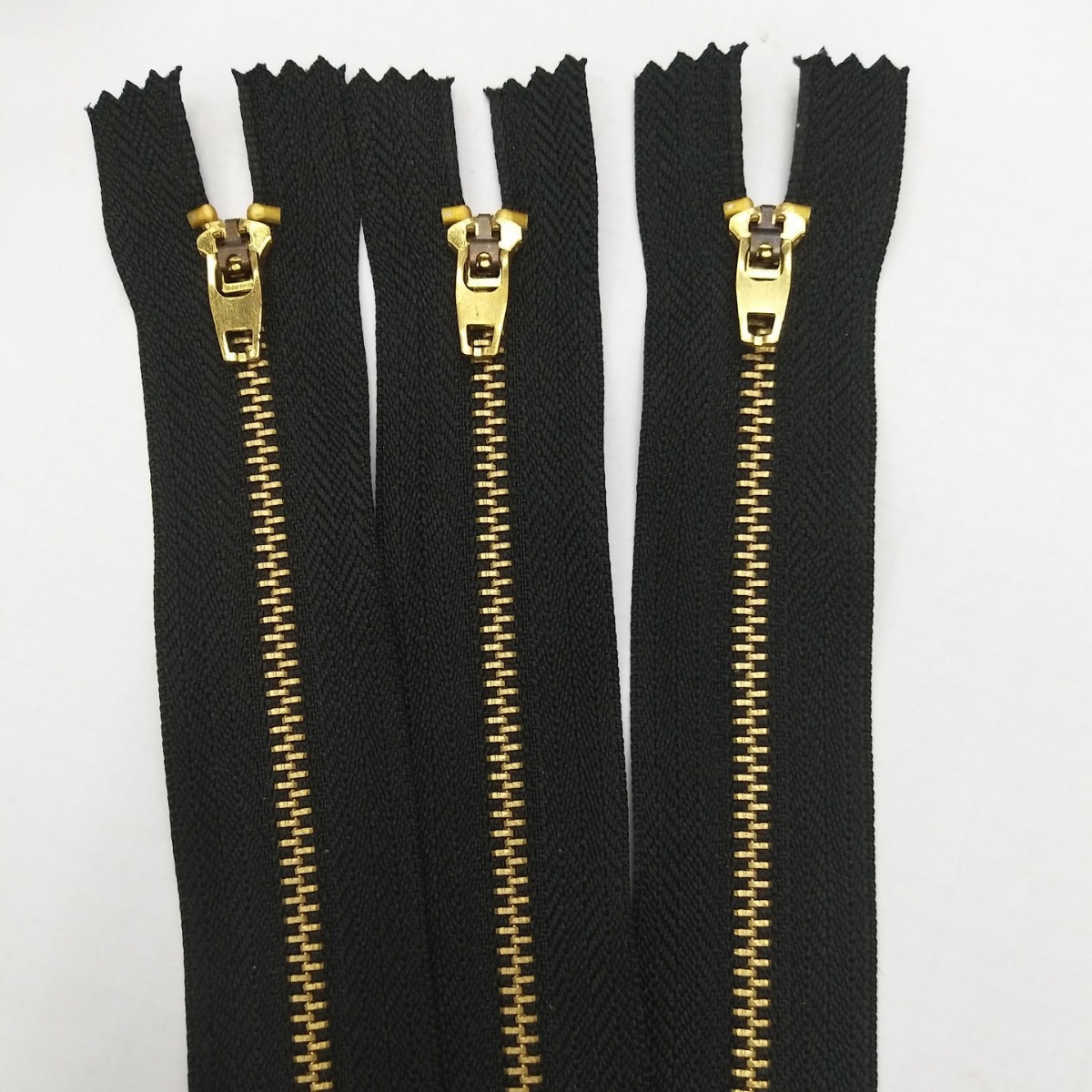 厂家供应5#金属开尾拉链 黄铜镀白金 实力厂家值得信赖