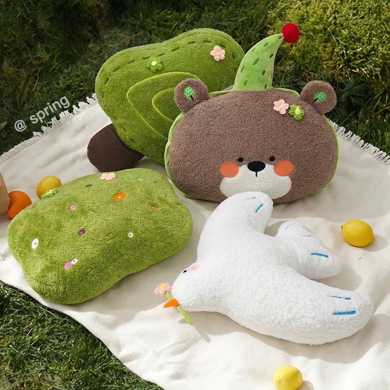 春日抱枕创意网红毛绒玩具儿童布娃娃大树草地亚马逊跨境一件代发