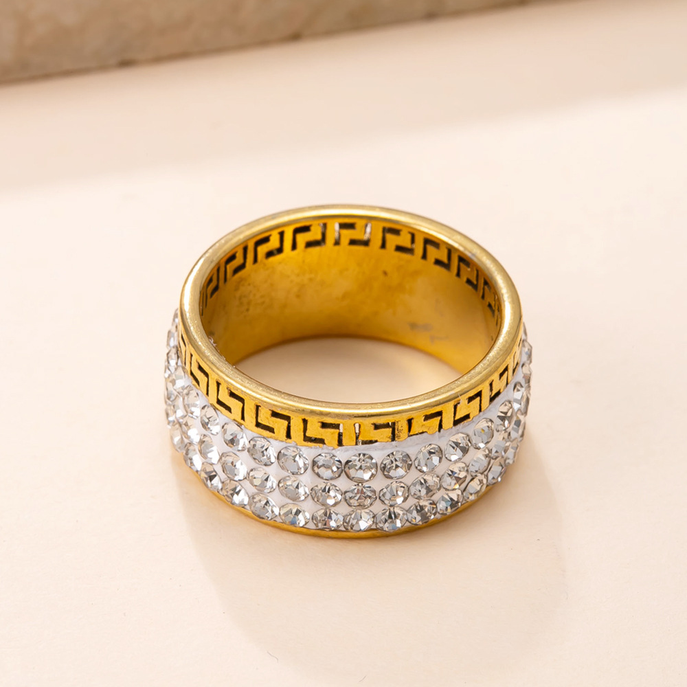 Europäischer Edelstahlring Mit Diamantmuster Und Steinbesatz_voghion.com