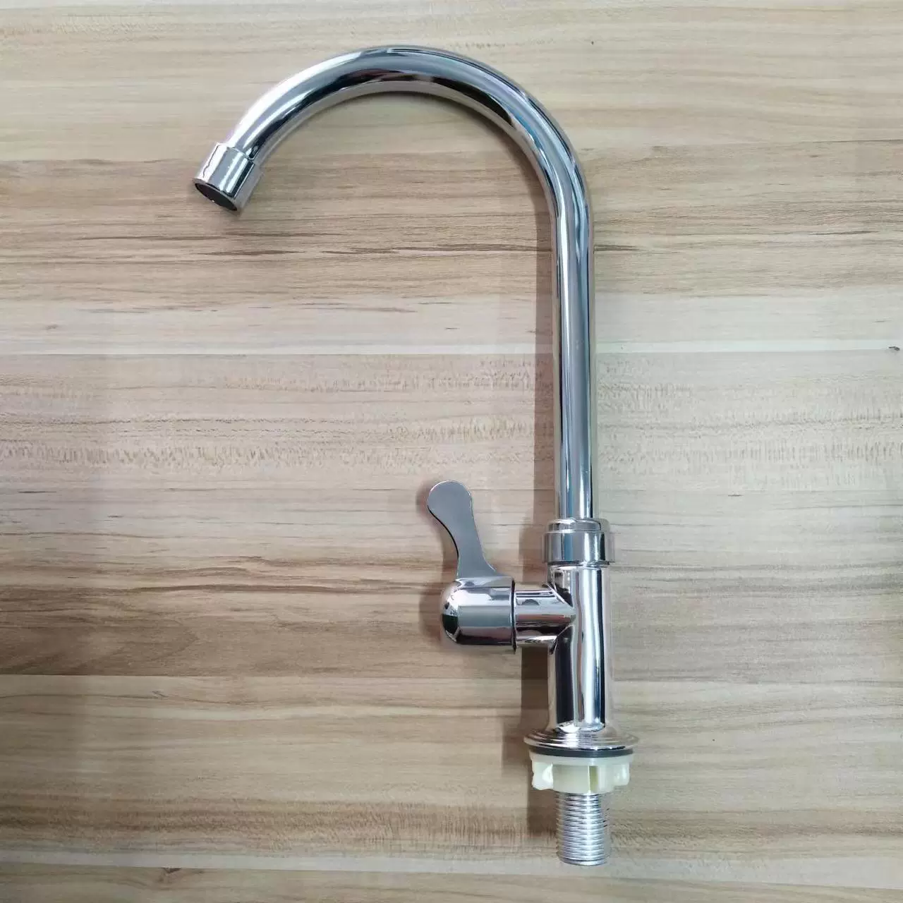 Вертикальные растительное бассейна кран 4 точки один холодный кран растительное бассейна сплава три кольца вертикальный один кран