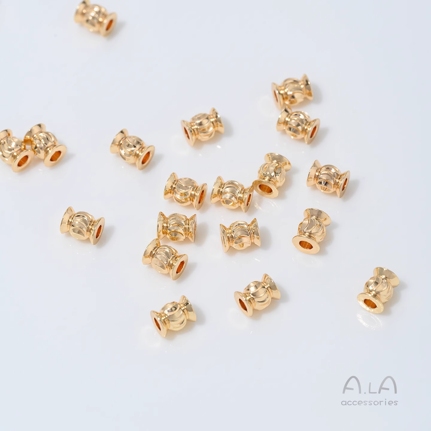 14K Gold-Filled Color-Preserving Floral Straight Tube Threaded Tube Beads Lantern Spacer Bead Accessories Handmade Beaded Hand Necklace DIY Materials
