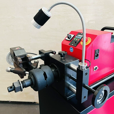 Infinitely Adjustable Speed Multifunctional: Əyləc diski təmiri