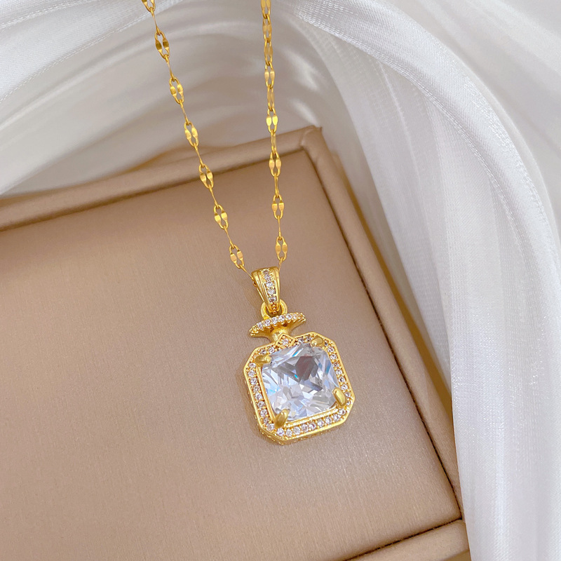 【 Titanium Steel 】 Perfume full diamond fashion, light luxury style, luxurious quality, full diamond necklace, versatile for women, collarbone chain, titanium steel chain pic 12