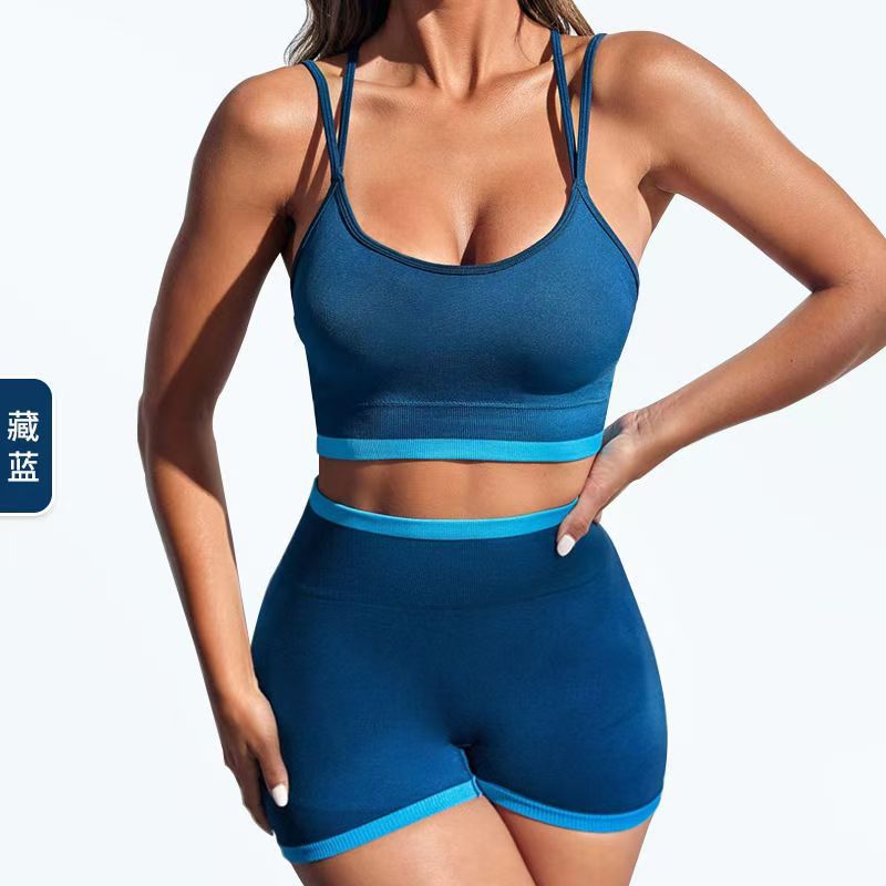 Red celebridad transfronteriza europea y americana sin costuras melocotón ajustado conjunto de ropa deportiva de ejercicio de dos piezas para mujeres