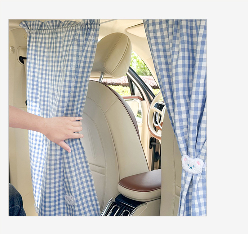 Two-piece car partition curtain cartoon bear hanging type car privacy curtain sun protection and heat insulation car sunshade curtain