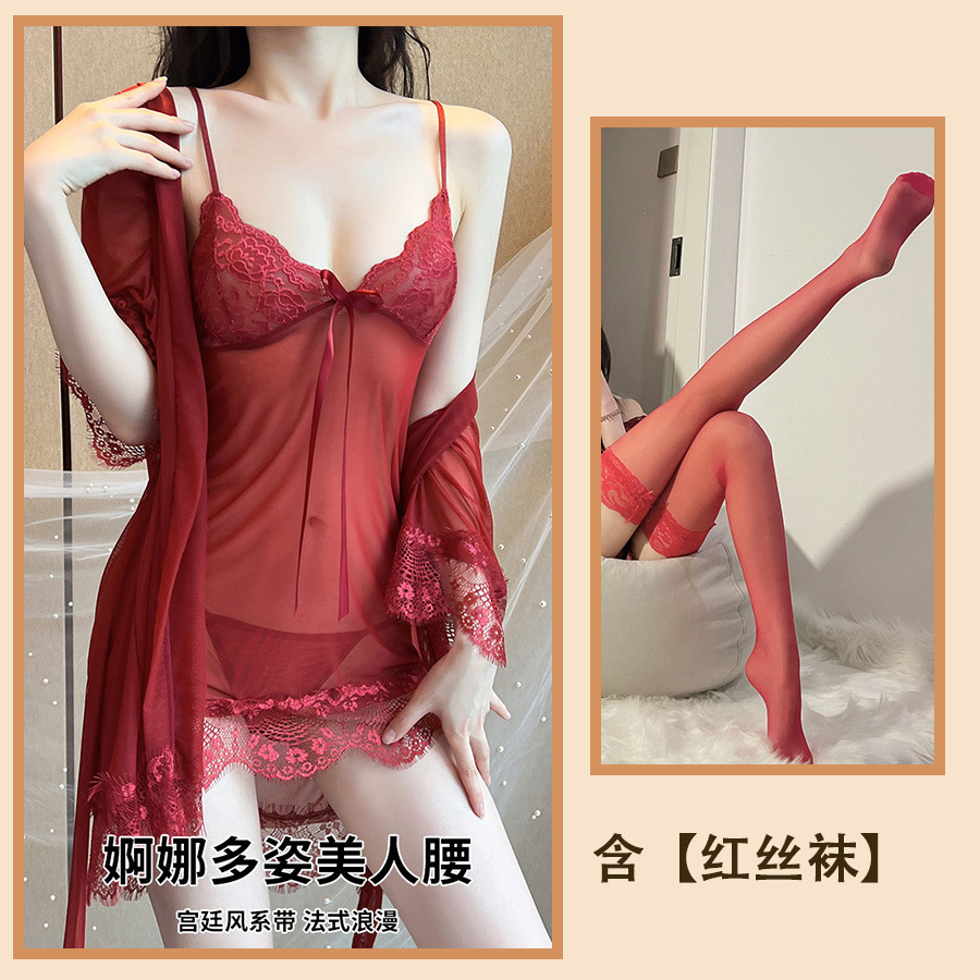 부르고뉴 + 레드 스타킹