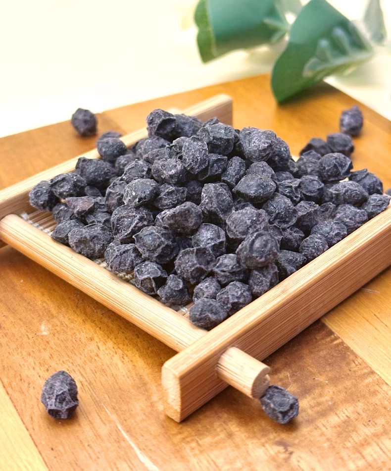 Dang Gui Black Beans 200g Roasted Ready to Eat Snack preparation