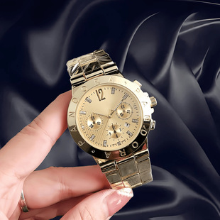 ������ʿʯӢ�ֱ�r�b��ʿʯӢ��ˮ���ᘿ̶ȱ��P��ʽ���՚v����