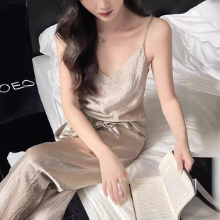 ��ɫ�ް�V�I�ٷְٴ���߼��е�������Ů��С���ȴ�2024�OӋ��