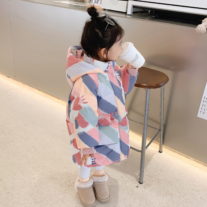 Ropa de algodón acolchado para niñas Otoño e Invierno Nuevo Bebé Ropa de pan para niños de moda chaqueta acolchada de algodón de longitud media abrigo de algodón acolchado de moda
