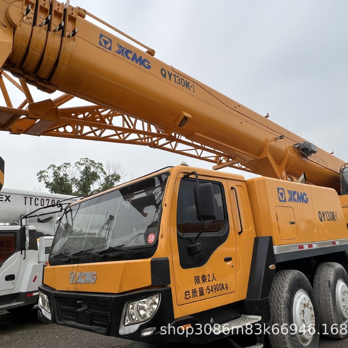 上海出口大吨位吊车100吨 130吨徐工二手吊车 160吨 200吨车况好