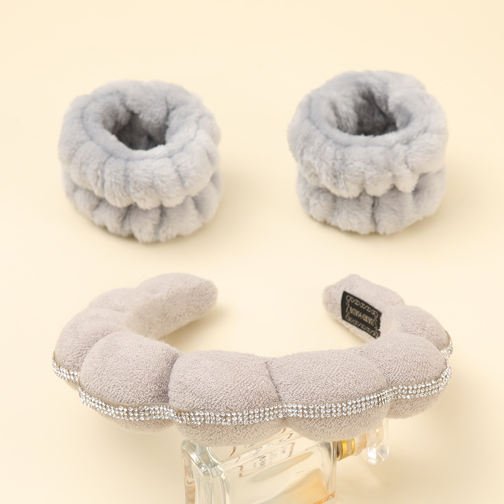 La nueva diadema de diamantes con incrustaciones de Amazon, la parte superior del cráneo alto, el traje de pulsera de giro de alta calidad, la diadema, el tocado anudado femenino, la joyería