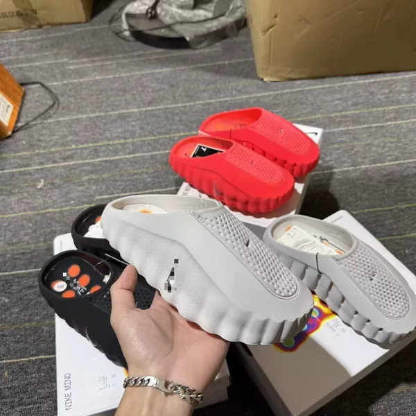 Brand new original Mind001 slippers, cross-border thick-soled, non-slip, breathable design, comfortable massage outdoor sports shoes