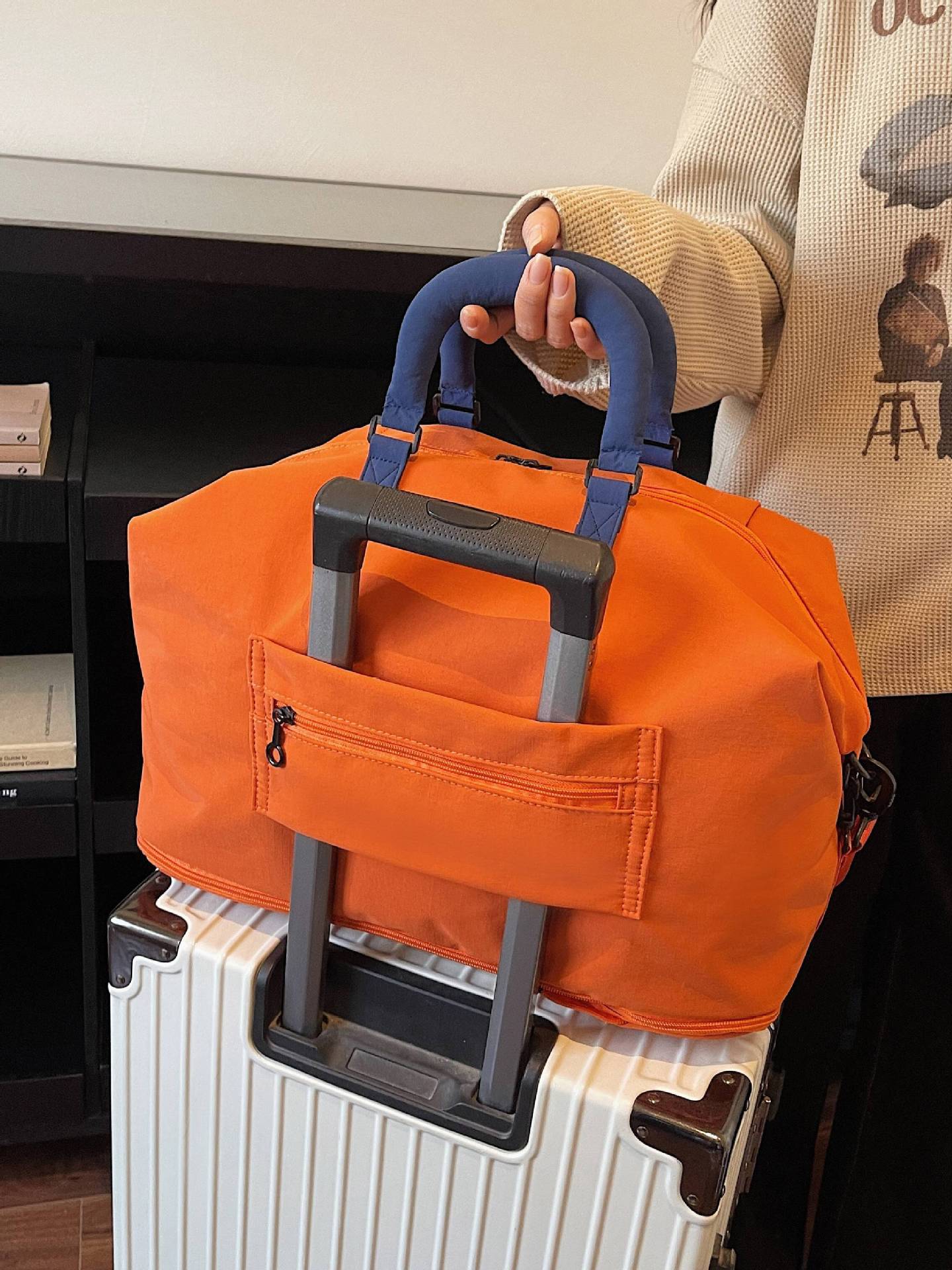 Travel bag, large capacity, expandable