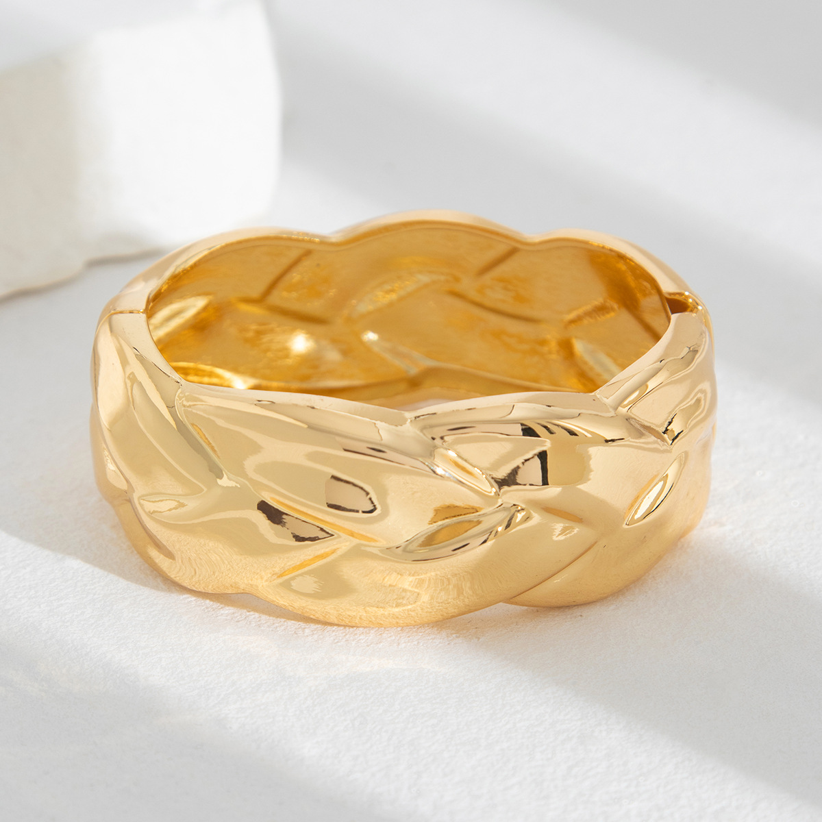 12g Weight Imitation Pearl Inlay Material Rings, Bracelets Classification 1 Piece Quantity Casual, Party, Street Occasion Alloy Material Solid Color Pattern All Seasons Season Women's Gender Inlay Design Cool Style, IG Style Style Gold, Silver Color Cool Style IG Style Solid Color Alloy Inlay Imitation Pearl Women's Rings Bracelets 11