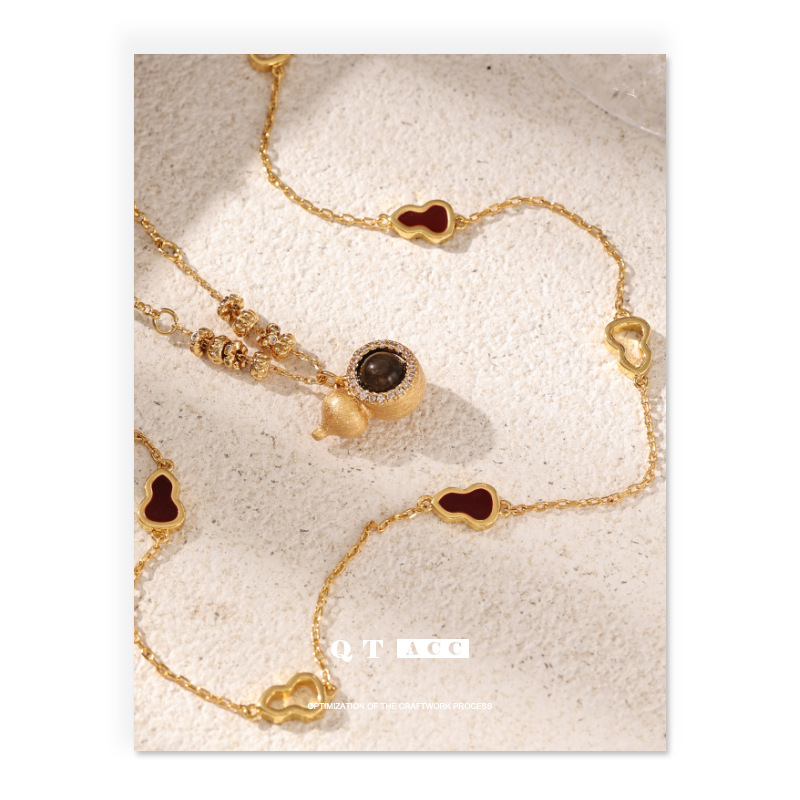 Collar de cadena de calabaza hecha a mano de alto nivel incrustado con colgante de zircón de ojo de tigre otoño y invierno decoración lujosa de alto nivel image 3