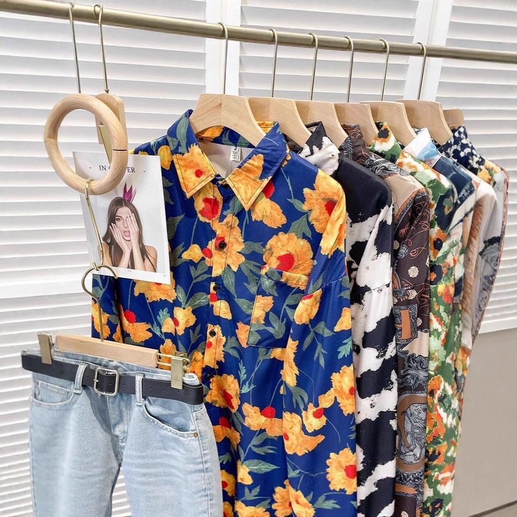 Oil Painting Early Spring Hong Kong Style Retro Printed Shirt for Women 2025 Design Niche Long-Sleeved Layered Loose Top