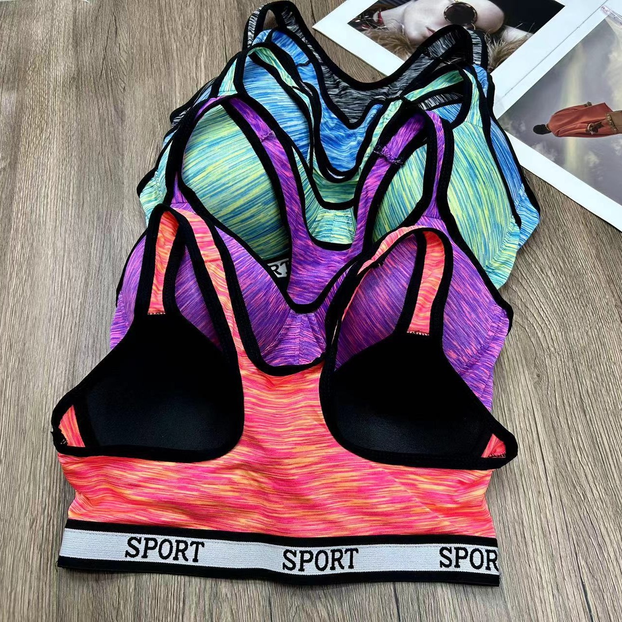 Nuevo chaleco sin costura de alta elasticidad fija de taza de mujer chaleco sin anillo de acero bra de yoga ropa interior deportiva mujer al por mayor