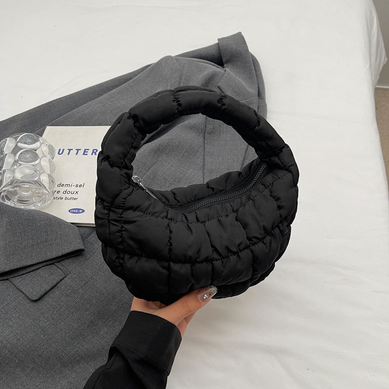 Bolso de nube a cuadros plisados coreanos al por mayor Bolso de axilas 2024 Nuevo estilo de plumón Mini bolso de moda