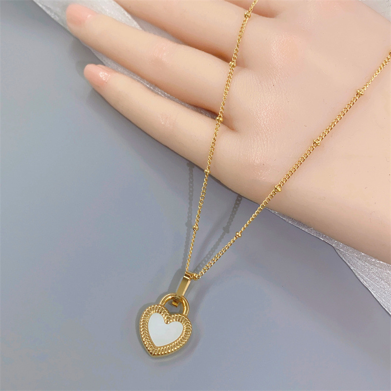 Elegant Heart Shape Titanium Steel Inlay Shell Pendant Necklace