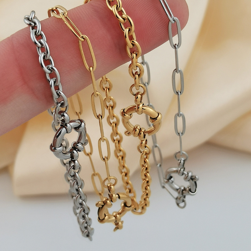 European and American fashion INS explosion simple slingshot buckle pendant clip bracelet titanium steel electroplating 18K gold necklace women
