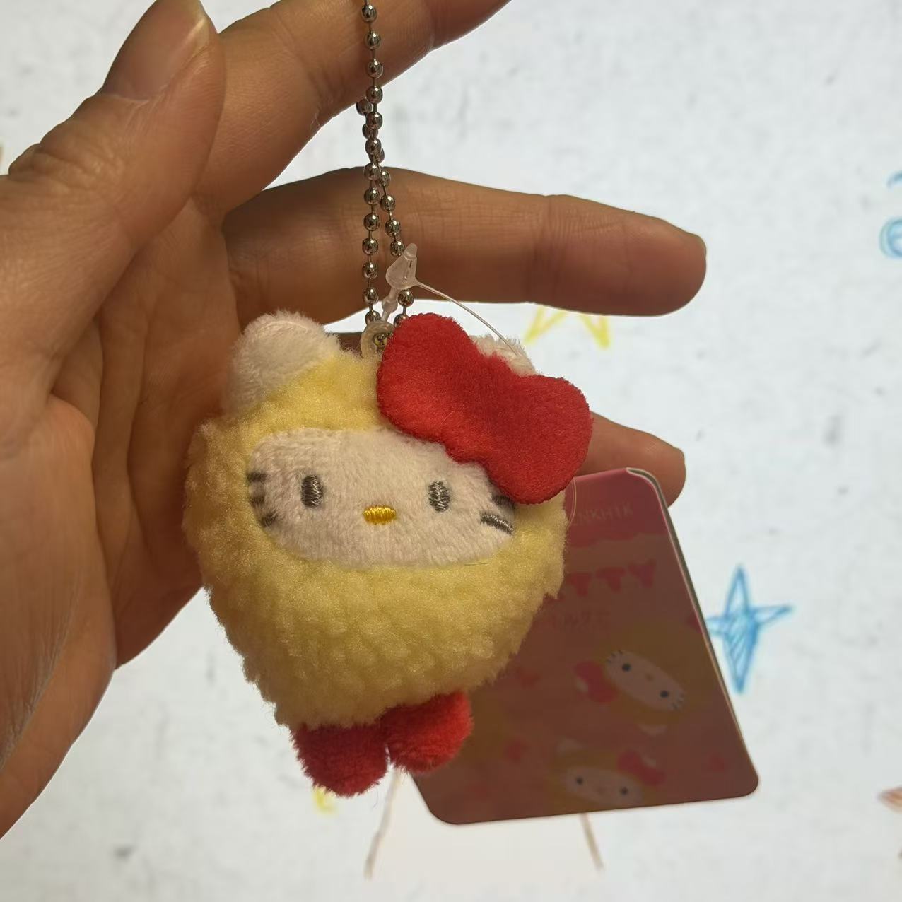 黒麦わら帽子キティ帽子ベビーペンダントラブバックル人形人形かわいいヘップバーンスタイルペンダントキーホルダー