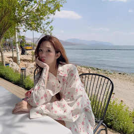碎花防晒衬衫女夏季设计感印花宽松显瘦慵懒风中长款开衫薄款外套