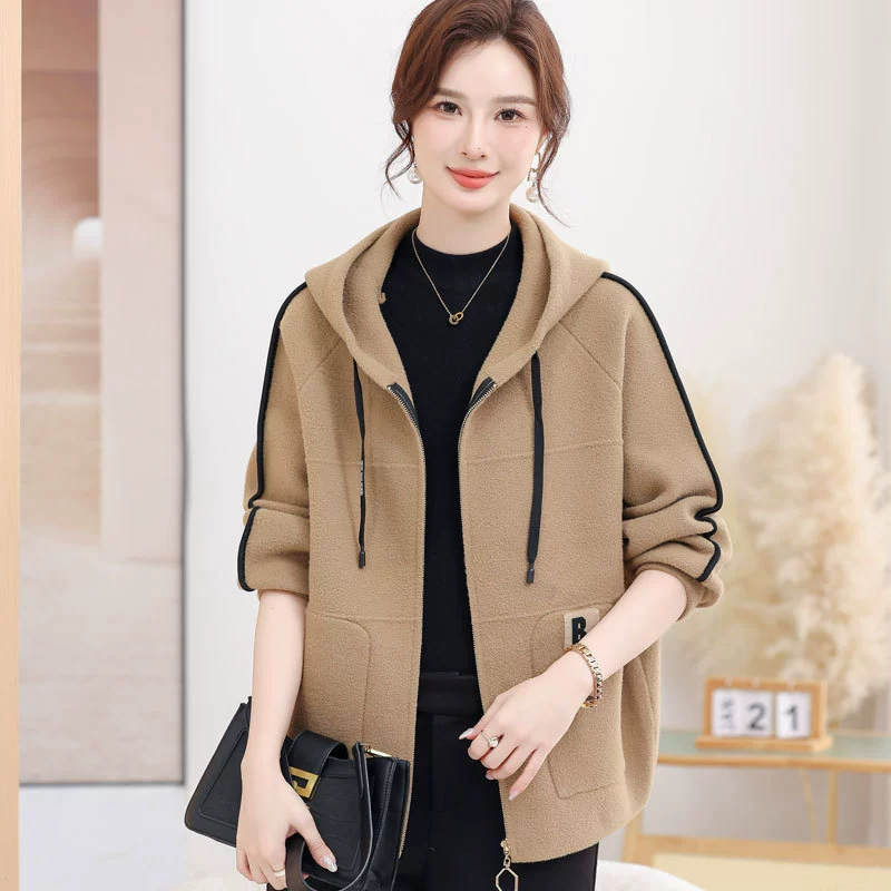 Осенняя новая мама с капюшоном