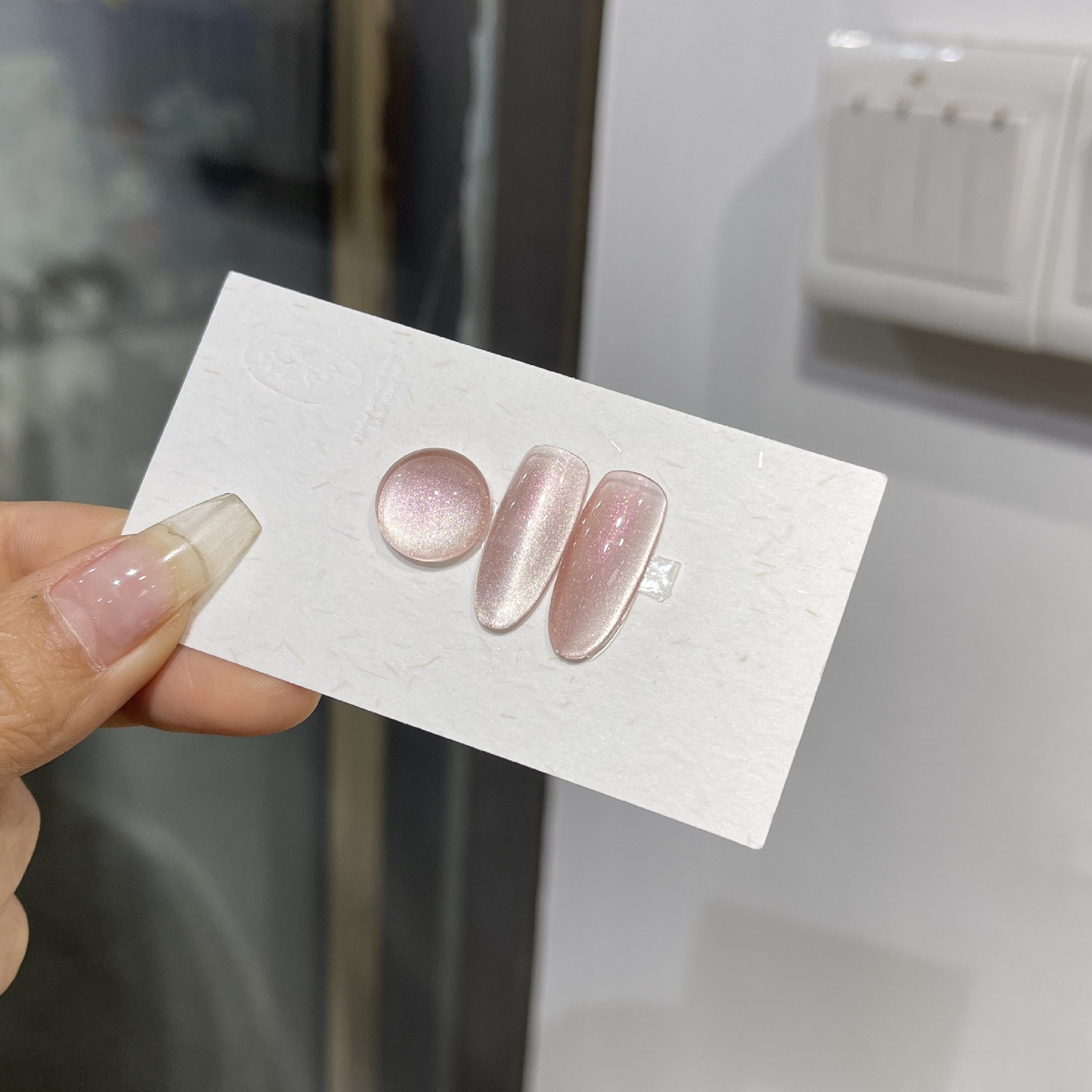Venta caliente transfronteriza pegamento para ojos de gato rojo hielo arte de uñas celebridades de Internet caliente tienda de uñas de uso común pegamento de esmalte de uñas de ojo de gato de cristal popular