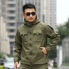 クロスボーダー男性秋冬TADサメの皮の柔らかい殻の突撃服の迷彩防寒服のスポーツのアウトドア戦術は綿服をつかみます。