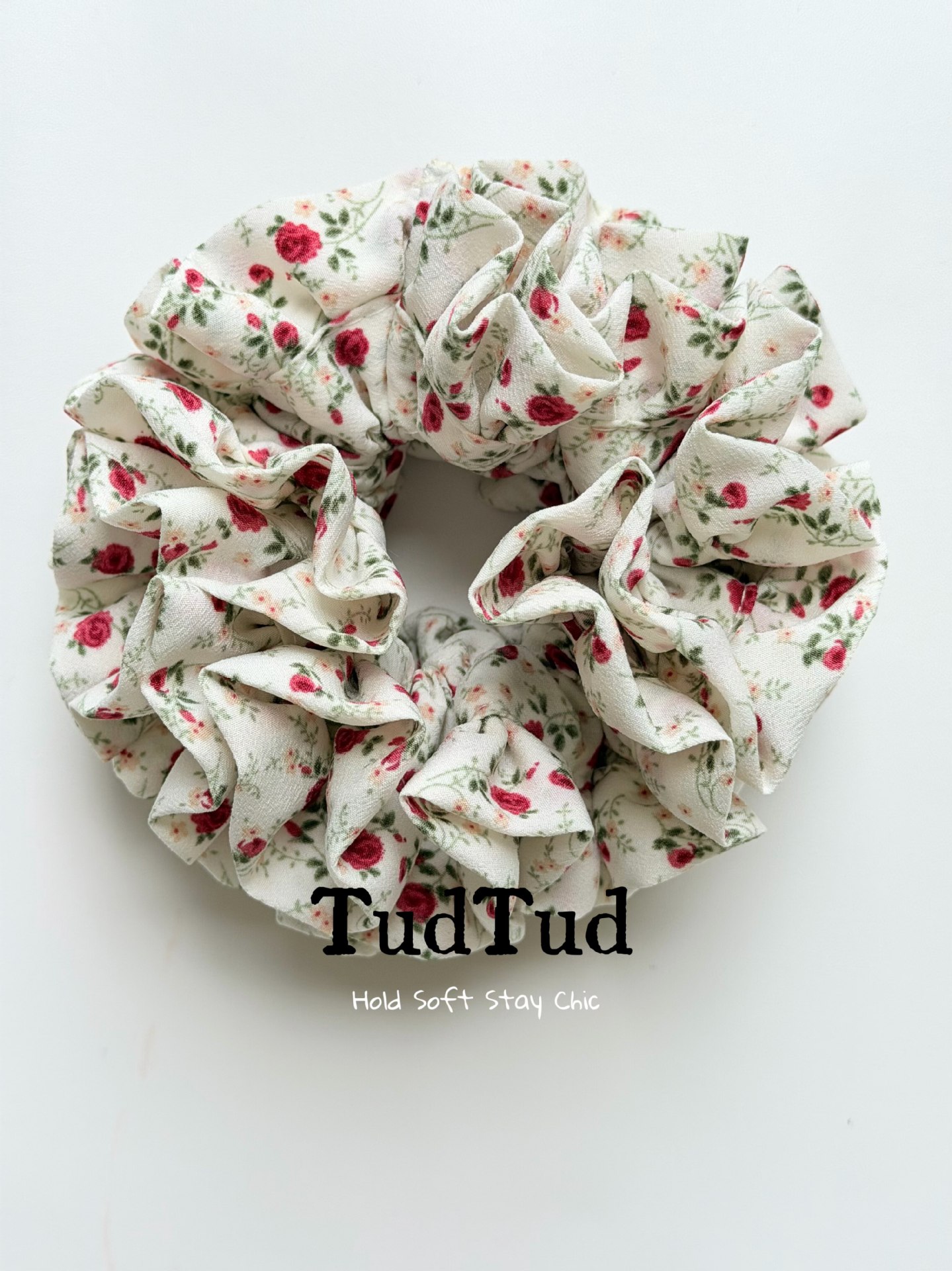 TudTud French handmade scrunchie! French vintage style gentle hair accessory with floral hydrangea embroidery