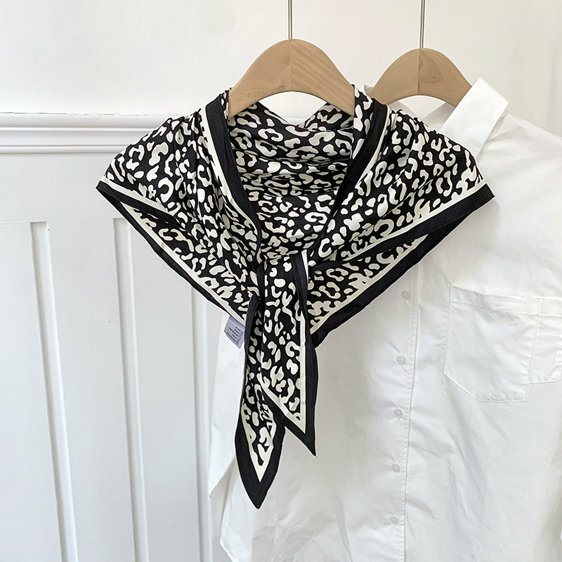 Bufanda triangular, babero, estilo fino de moda para mujer, cintura multifuncional, bufanda de seda decorativa, bufanda de línea de moda de alta gama, chal