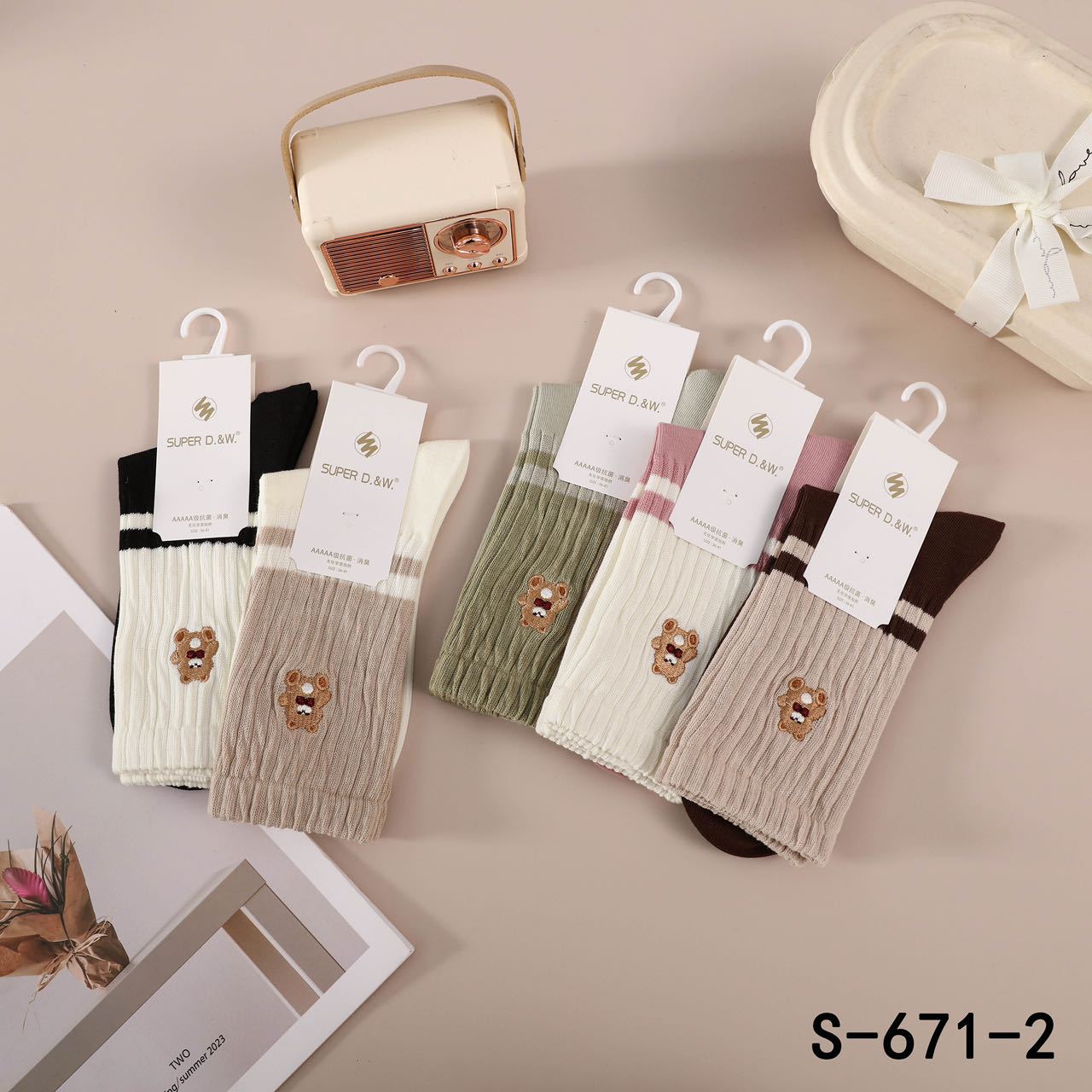 秋冬季女長筒刺繡少女堆堆襪學院風百搭潮流日系彩色寬鬆運動棉襪