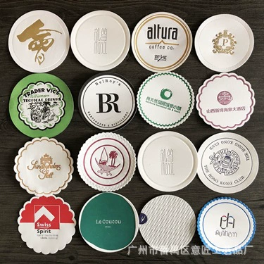 Заводские одноразовые подставки для стаканов, гостиничные номера 4+1 бумажные подставки с восковым дном и индивидуальным логотипом