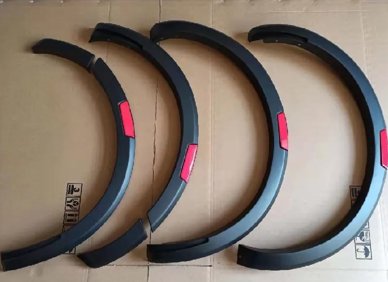 Adecuado para Nissan navaraNP30016 + película roja plata 3 pulgadas pequeña rueda ceja coche modificación Accesorios