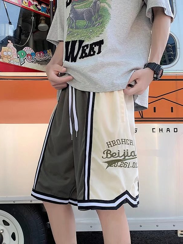 Pantalones cortos casuales de verano simples para hombres ins marca de moda color sólido contraste moda suelta pierna recta pantalones deportivos de cinco puntos